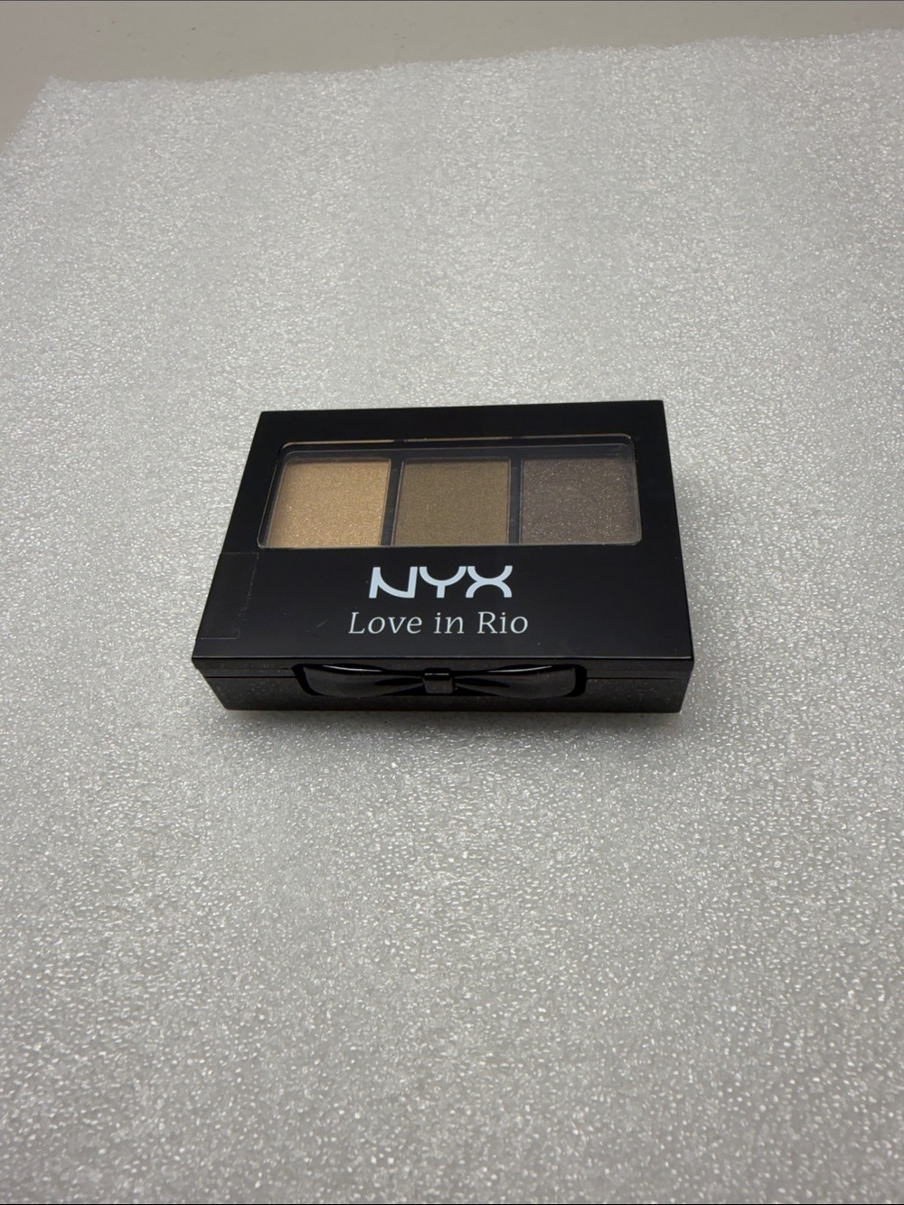 NYX Love in Rio Eyeshadow Trio - LIR15, Bossa Nova. NEW